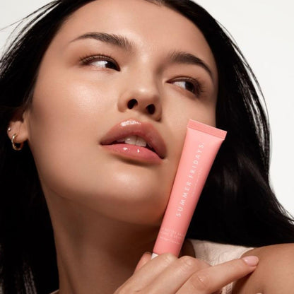 semi-glossy, non-greasy finish that wears comfortably all day