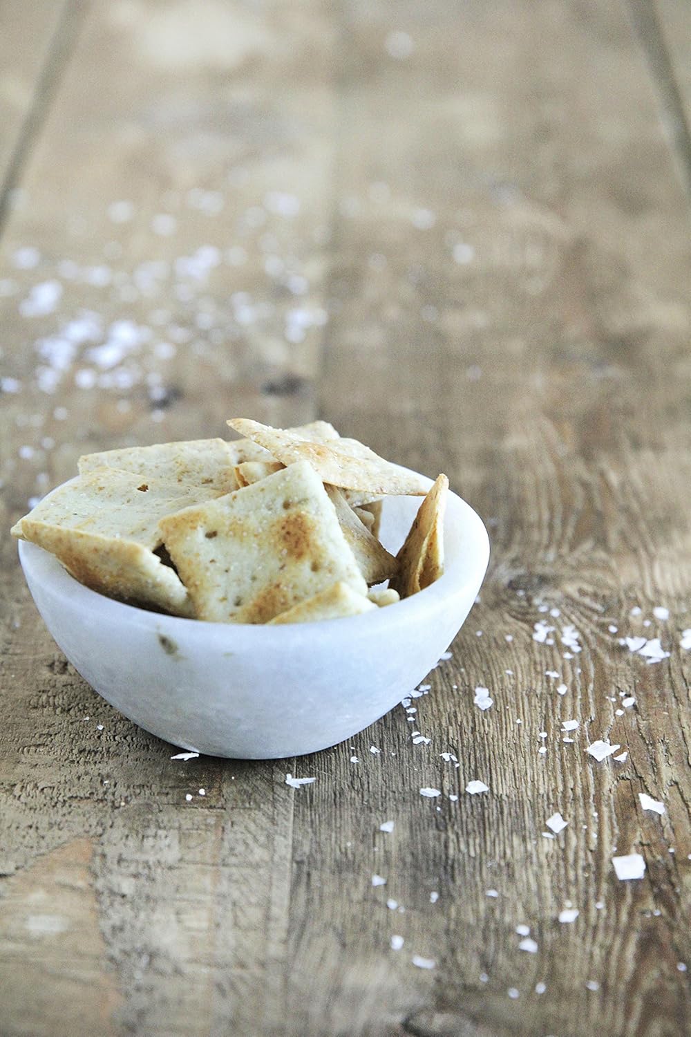 Simple Mills Almond Flour Crackers – Allergen-Friendly Lunchbox Snack for Kids