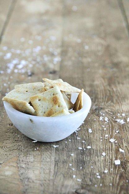 Simple Mills Almond Flour Crackers – Allergen-Friendly Lunchbox Snack for Kids