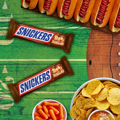 SNICKERS NFL Football Full Size Candy Bars – Pre-Portioned Family Snack for Kids' Game Day Tables and Birthday Parties