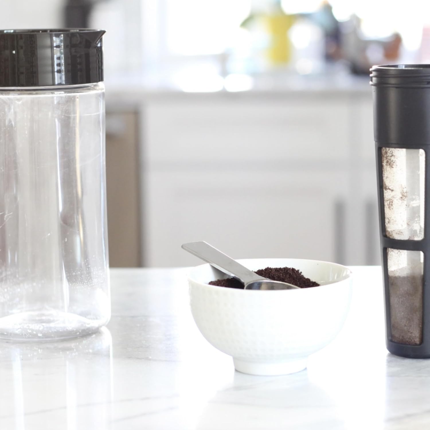 Takeya Deluxe Cold Brew Coffee Maker – Wellness Kitchen Staple for Smoother, Less Acidic Morning Rituals, 2 Quart