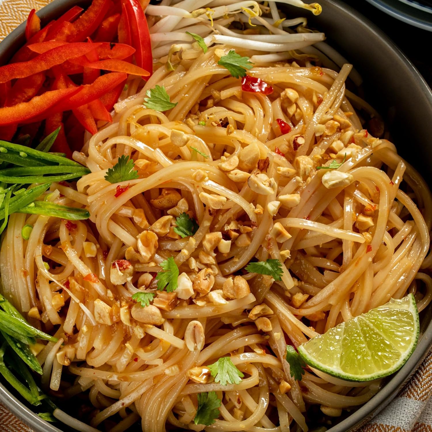 Thai Kitchen Sweet Red Chili Sauce – High-Volume Restaurant Kitchen Staple for Line Cooks, 33.82 oz Foods