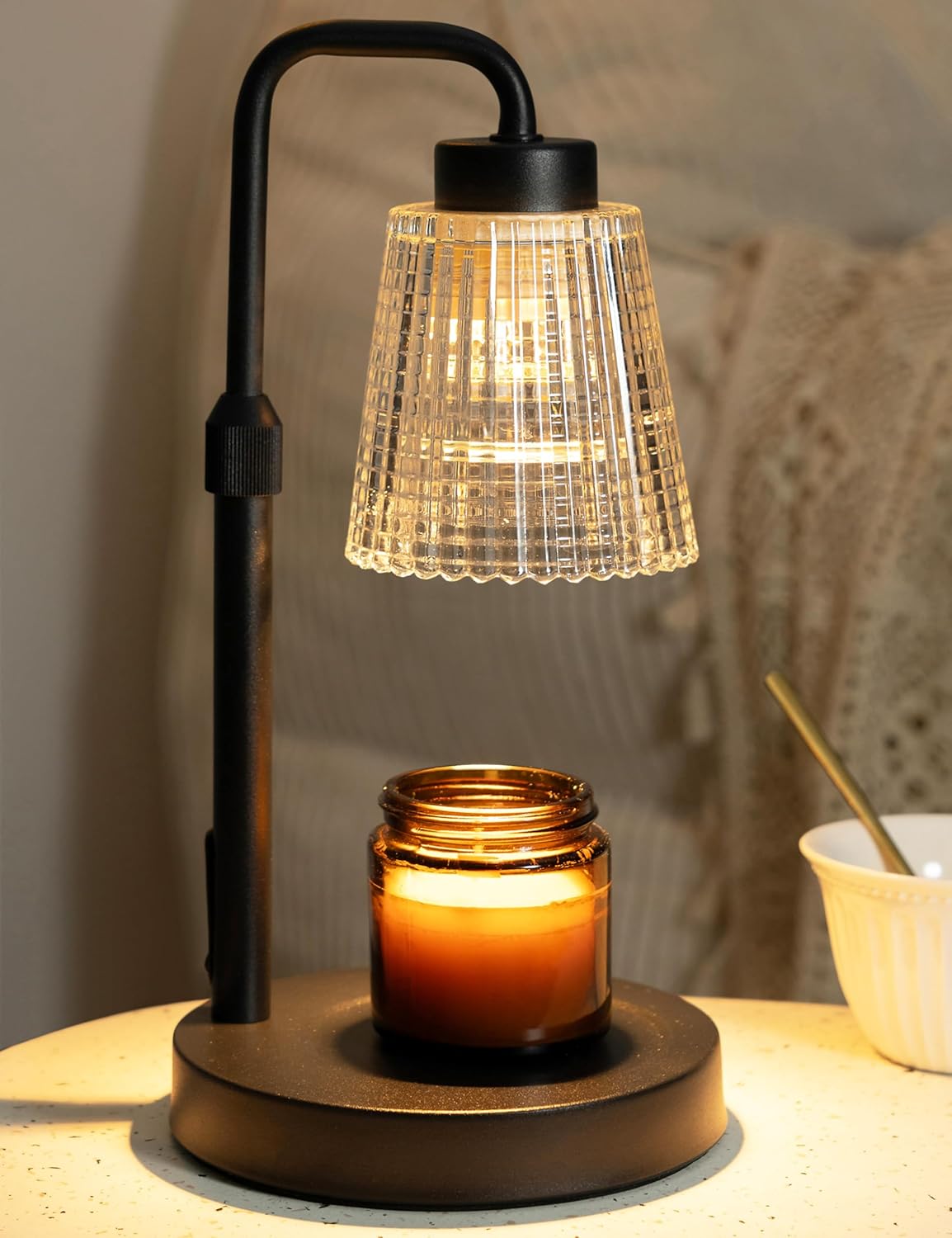 top-down halogen melting (50w gu10/mr16 bulb) for clean, smoke-free fragrance