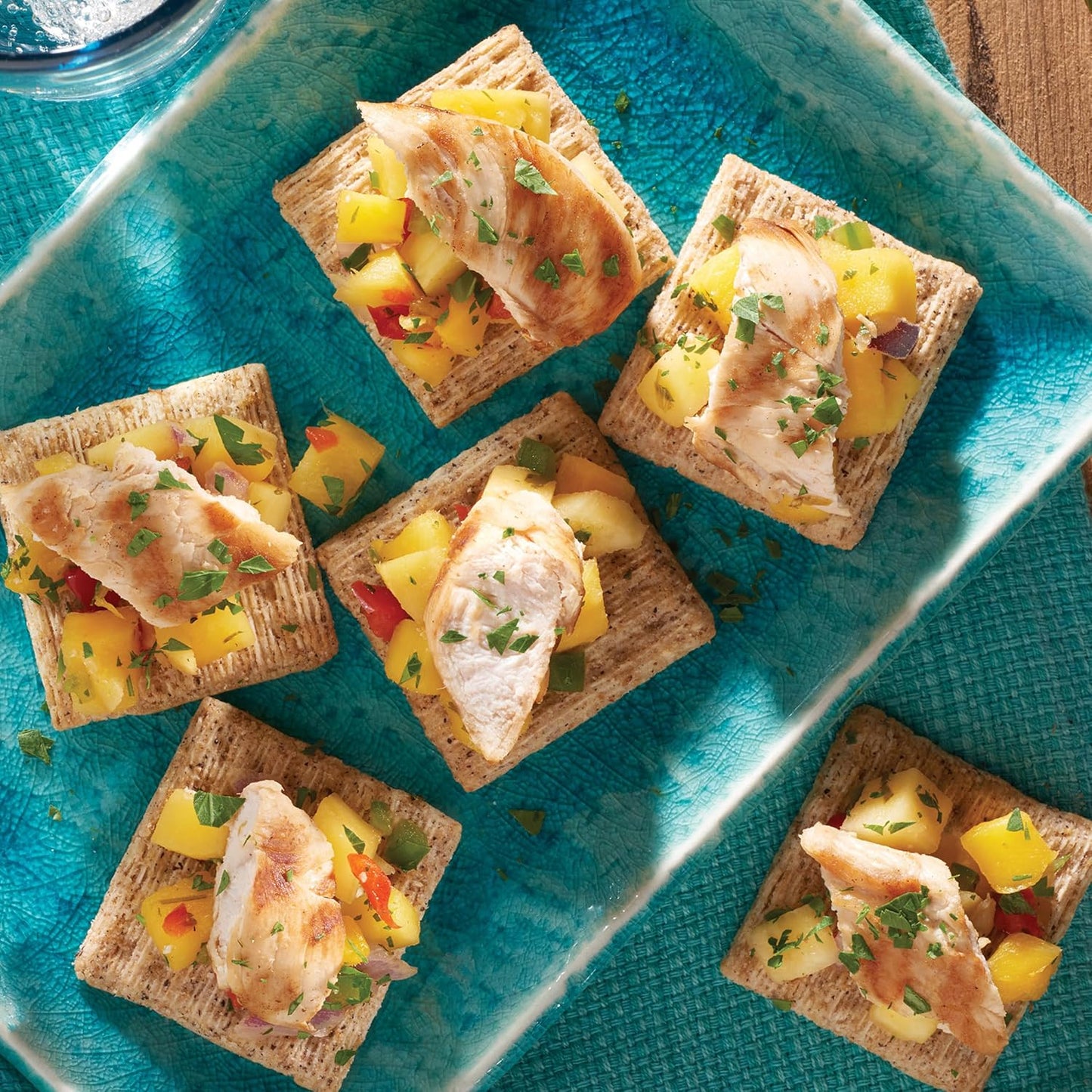 Triscuit Reduced Fat Whole Wheat Crackers – Portable Patio Snack for Al Fresco Gatherings