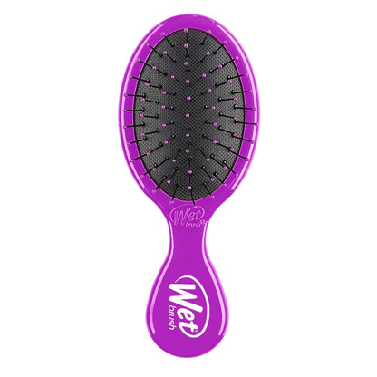 ultra-soft intelliflex bristles that flex to glide through tangles without pulling