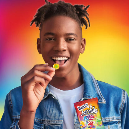 Welch's Fruit Snacks Juicefuls Fusions – Hiking Trail Snack for Outdoor Adventures, Single-Serve Pouches (Pack of 50)