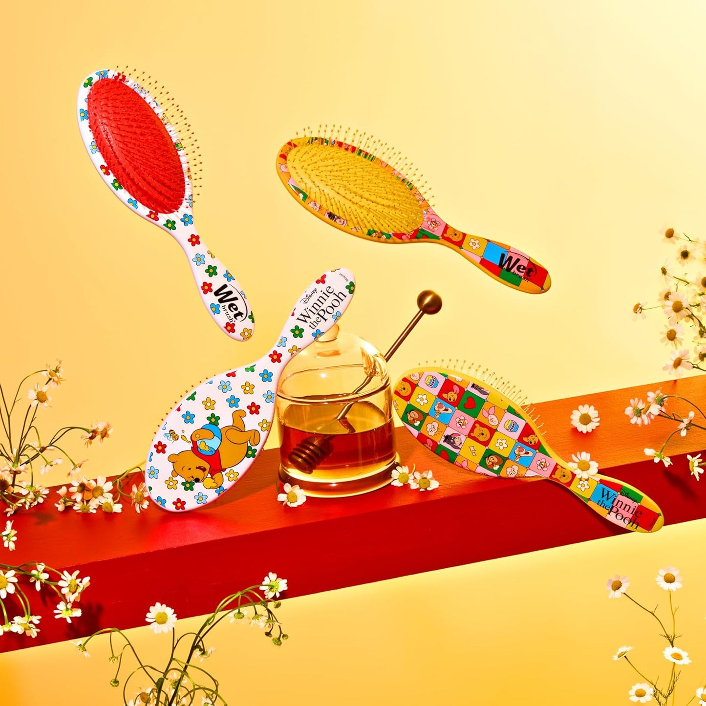 Wet Brush Winnie The Pooh Original Detangler Birthday Gift for Mom and Daughter, Licensed Pooh & Friends Hairbrush